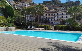 Minerva Luxury Apartment & Tulipan Apartment By Taormina Holidays